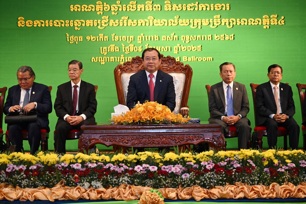 ឯកឧត្តមសាស្រ្តាចារ្យរដ្ឋមន្រ្តី «ក្នុងនាមគ្រូពេទ្យ ត្រូវខិតខំអោយអស់ពីលទ្ធភាព និងសមត្ថភាពវិជ្ជាជីវៈ ការពារសុខភាព និងសុខុមាលភាពប្រជាជន សំដៅភាពល្អប្រសើរជាប់ជាប្រចាំ។»
