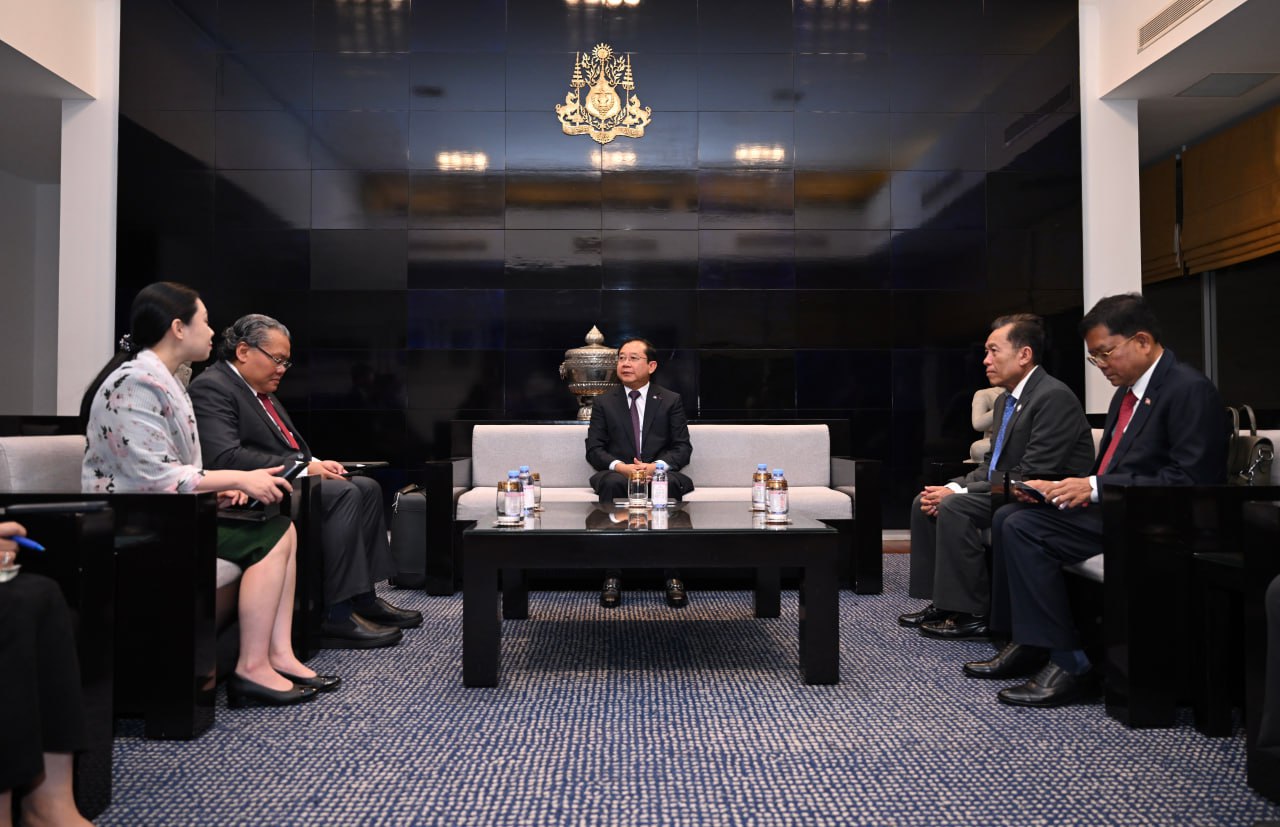 «ពិភពលោករីកចំរើនទៅបាន ទាល់តែបណ្តាប្រទេសទាំងអស់រីកចំរើនបាន» ប្រសាសន៍រំលឹករបស់ឯកឧត្តមសាស្ត្រាចារ្យ ឈាង រ៉ា រដ្ឋមន្ត្រីក្រសួងសុខាភិបាល ខណៈលោកត្រៀមដឹកនាំគណៈប្រតិភូជាន់ខ្ពស់សុខាភិបាល ចូលរួមមហាសន្និបាតអង្គការសុខភាពពិភពលោក លើកទី៧៨ នៅទីក្រុងហ្សឺណែវ សហព័ន្ធស្វីស នាល្ងាចនេះក្រោមប្រធានបទ “One World for Health”