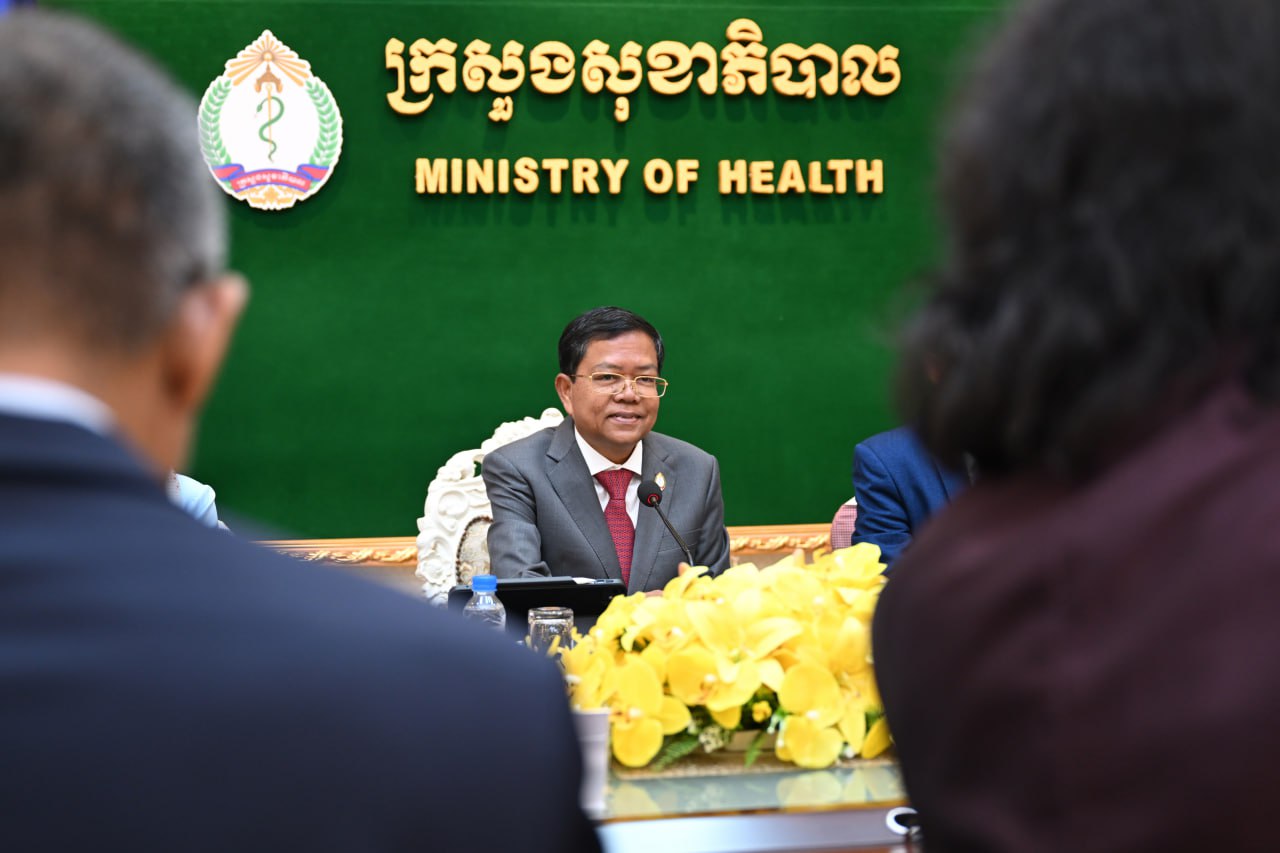 កិច្ចពិភាក្សាស្វែងរកឱកាសនៃការអភិវឌ្ឍបច្ចេកវិទ្យាវេជ្ជសាស្ត្រទំនើបនៅកម្ពុជារបស់សម្ព័ន្ធក្រុមហ៊ុន European Wellness Biomedical Group