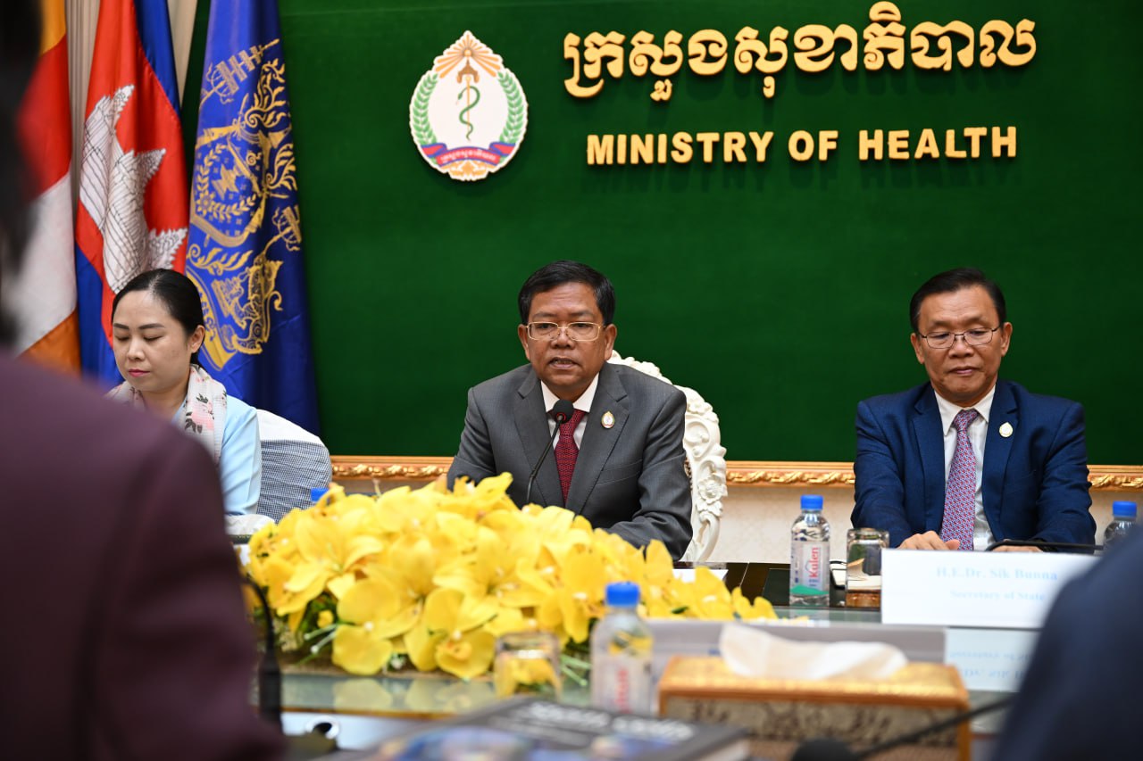កិច្ចពិភាក្សាស្វែងរកឱកាសនៃការអភិវឌ្ឍបច្ចេកវិទ្យាវេជ្ជសាស្ត្រទំនើបនៅកម្ពុជារបស់សម្ព័ន្ធក្រុមហ៊ុន European Wellness Biomedical Group